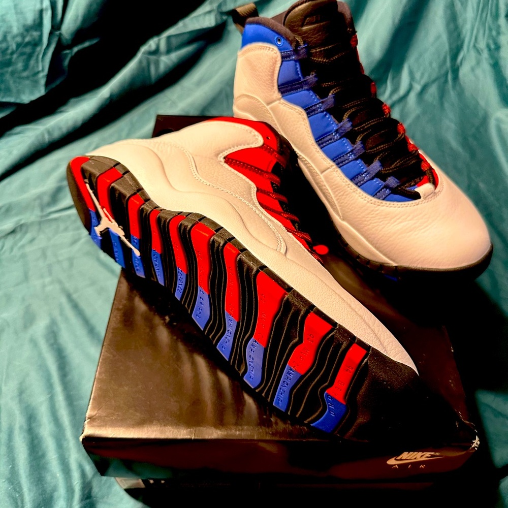 Air Jordan deadstock (brand new) retro 10 “class of 2006”